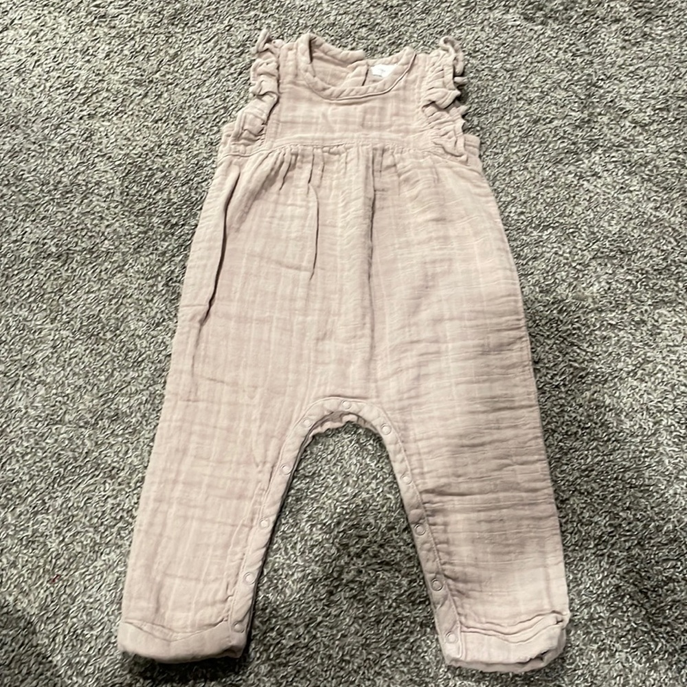 Jamie Kay linen jumpsuit in blush color. 6-12 months. Excellent condition